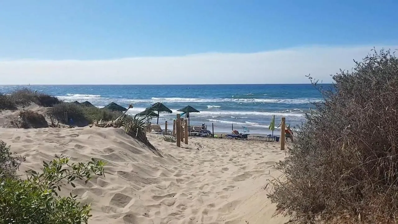 Sea Front Studio In 마르베야 아파트