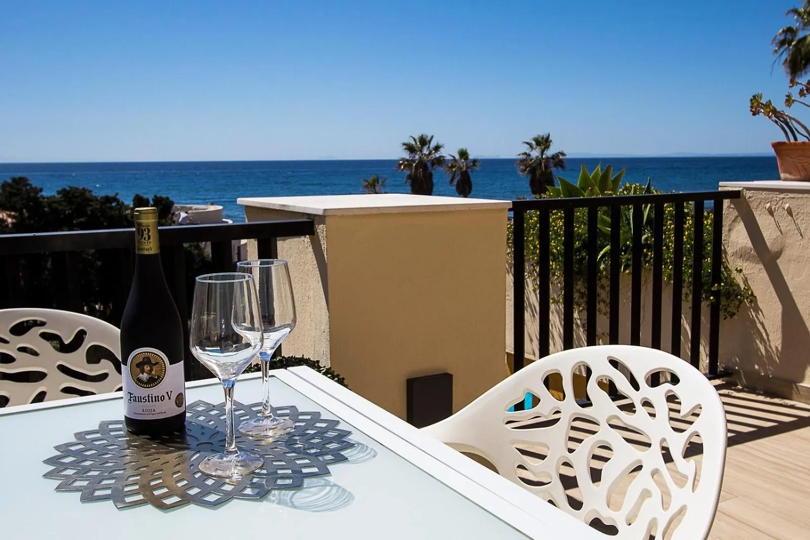 Sea Front Studio In Marbella Apartment